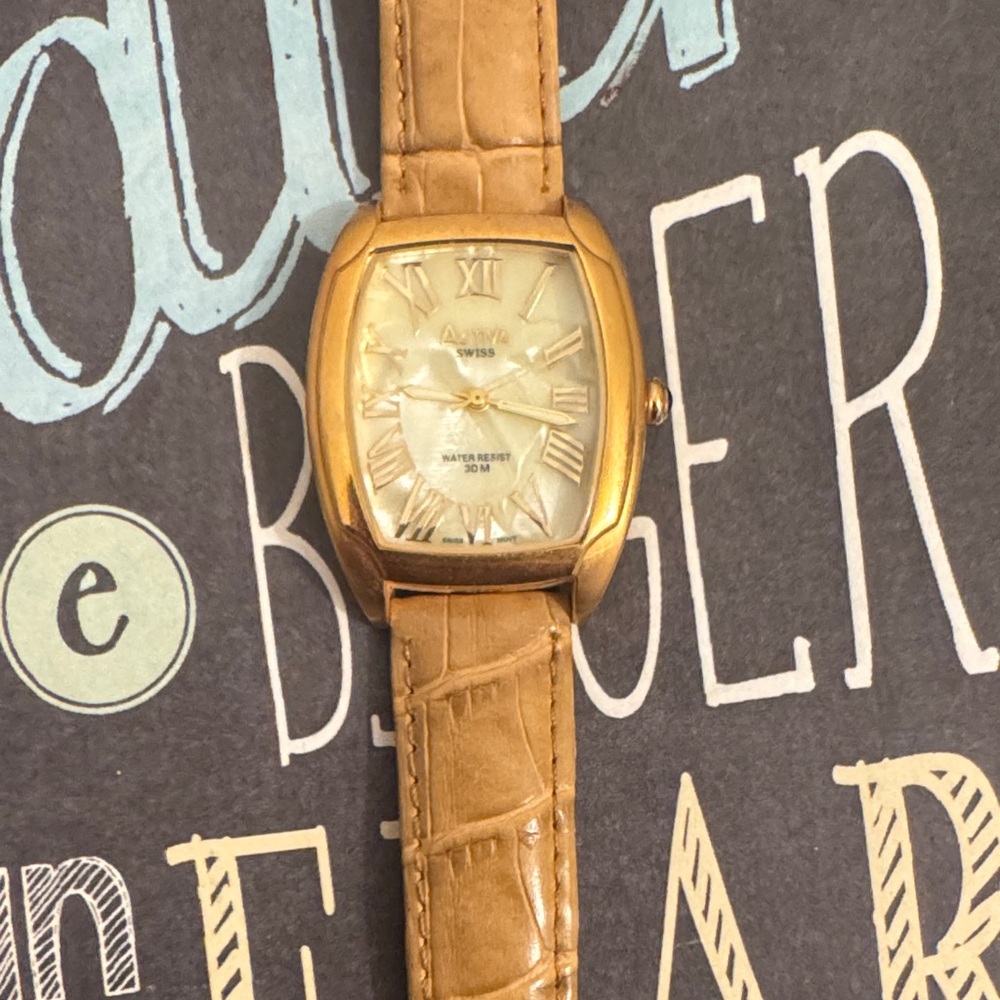 Ativa Gold Buckle with Tan Leather Strap